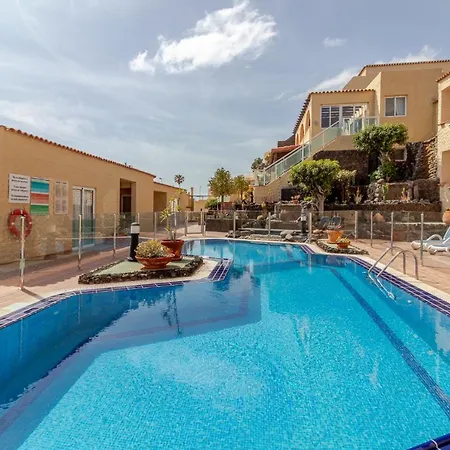 Flatguest + + 2bdr + Pool * Коста Калма